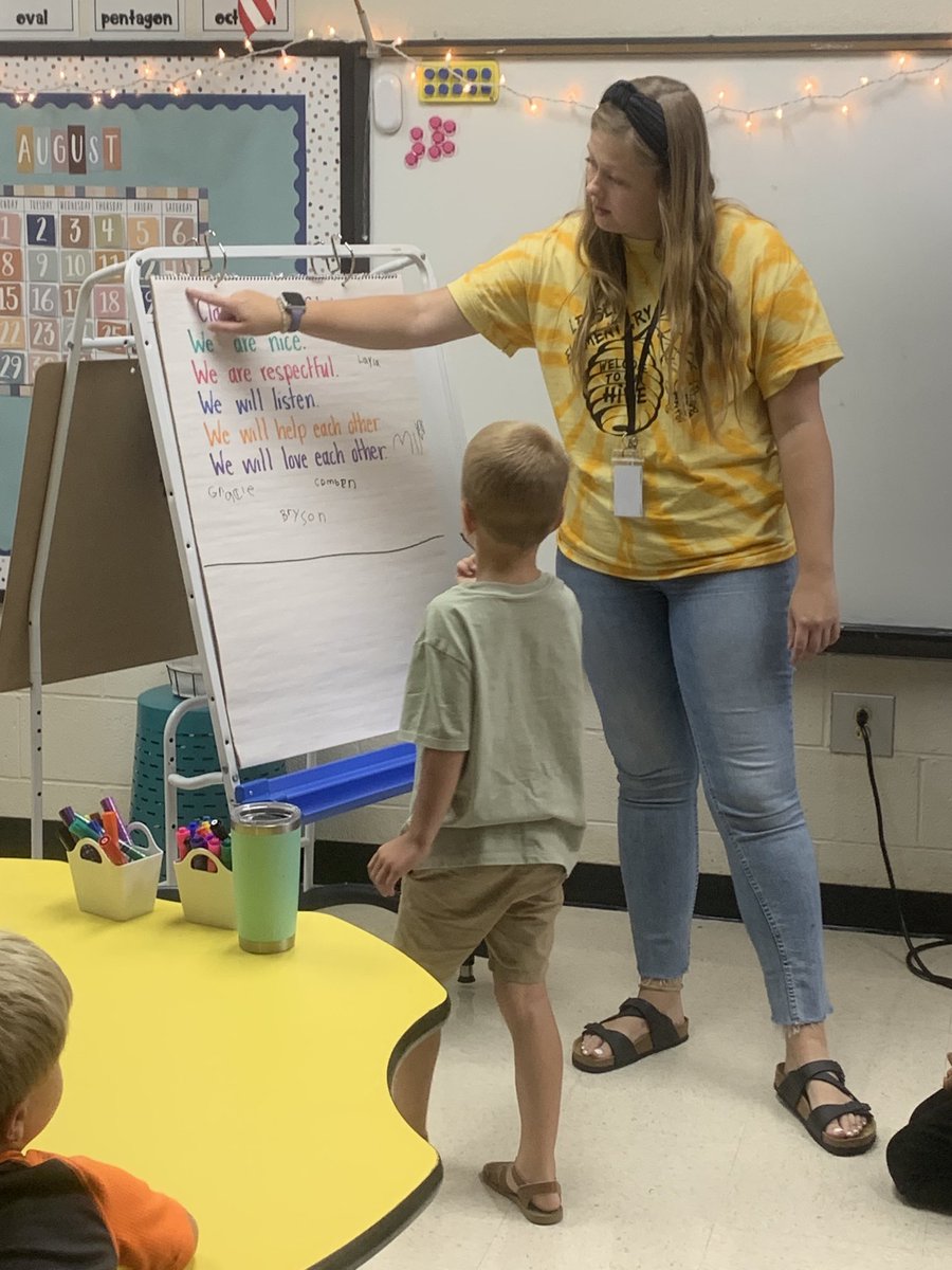 Ms. Clinton started interactive writing on Day One! #NewTeachersRock #LesslieStrong #RockSolid