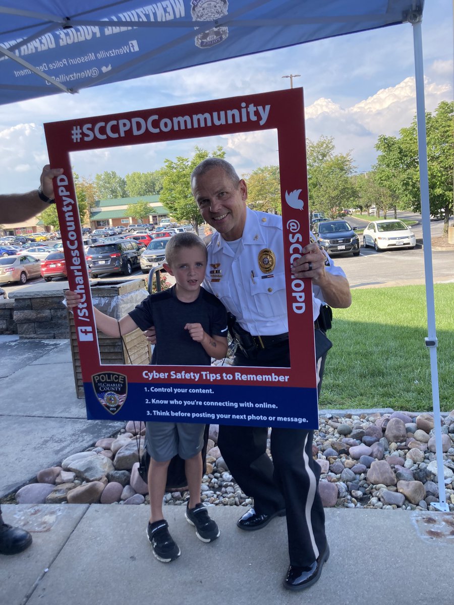 SCCMOPD's tweet image. We raised $4K+ at last night&apos;s Tip-A-Cop.

Special thanks to the #SCCPDCommunity for your generosity and to our partners from the @WentzvillePD  and Texas Roadhouse - St. Charles for their unwavering support. #SCCPDProud