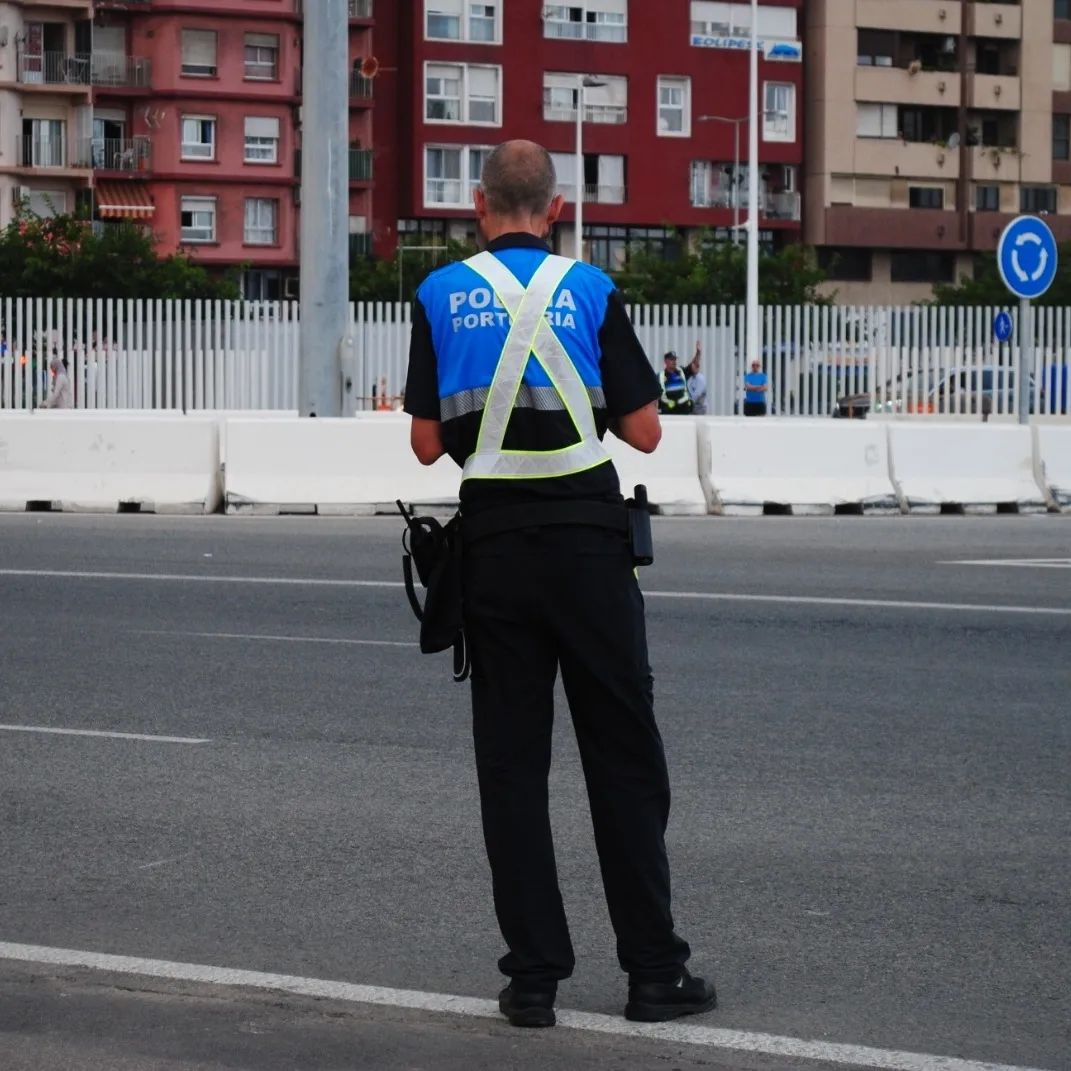pasodelestrecho's tweet photo. 🇪🇸 Por su seguridad, por favor siga las indicaciones del personal del Puerto.
👍🏼 Gracias.

#OPE2022 #OperaciónRetorno #OpérationRetour #OperationReturn https://t.co/lXm4JOGJRb