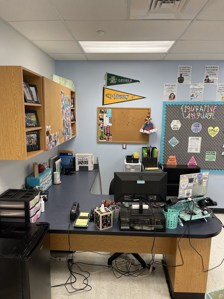 msbrittsela's tweet photo. When setting up a classroom, I always start with my desk area, so I can have that one space to work that’s organized and put together. Swipe➡️to see the after. What’s the first thing you start with in your room? @SevernRivAACPS https://t.co/6lpCyhaAyE