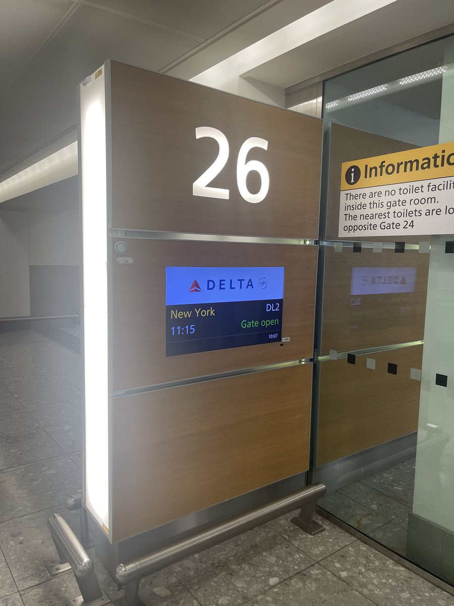 kmacclin's tweet photo. And the journey continues! USA here I come. https://t.co/GsIrYa385e