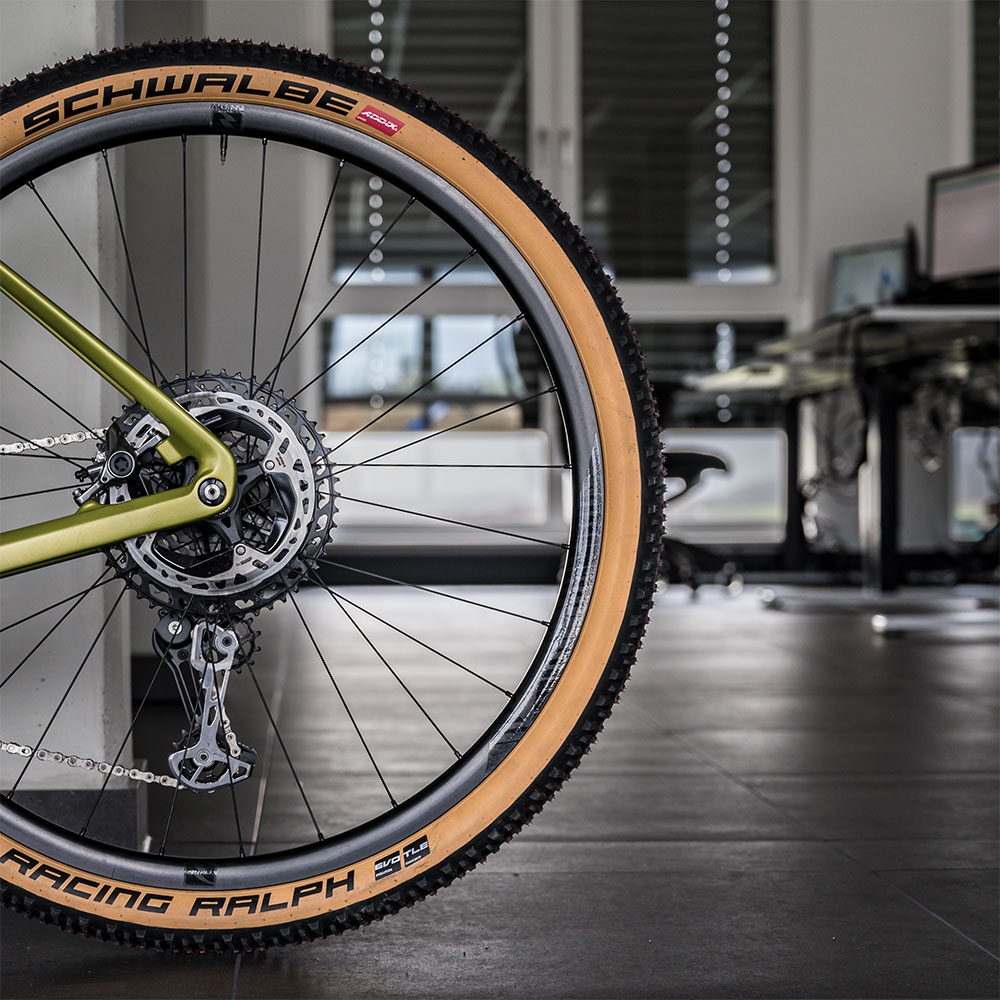 HSBIKEDISCOUNT's tweet photo. The week is half over! 💪 Is your bike ready for the weekend? If not, it's time to roll up the sleeves 🔧. ⁠
⁠
Do you also bring your bike to work?" 😉⁠
 
#mtb #mountainbike #mtbrider https://t.co/uWy0iUdXFu