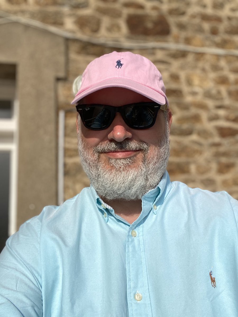 geoff_moor's tweet photo. #EnVacance 🇫🇷 last couple of days & I’ve gone full Portillo with the clothes. Swishing off to find a train station soon 😉 https://t.co/aW6m3GKhU0