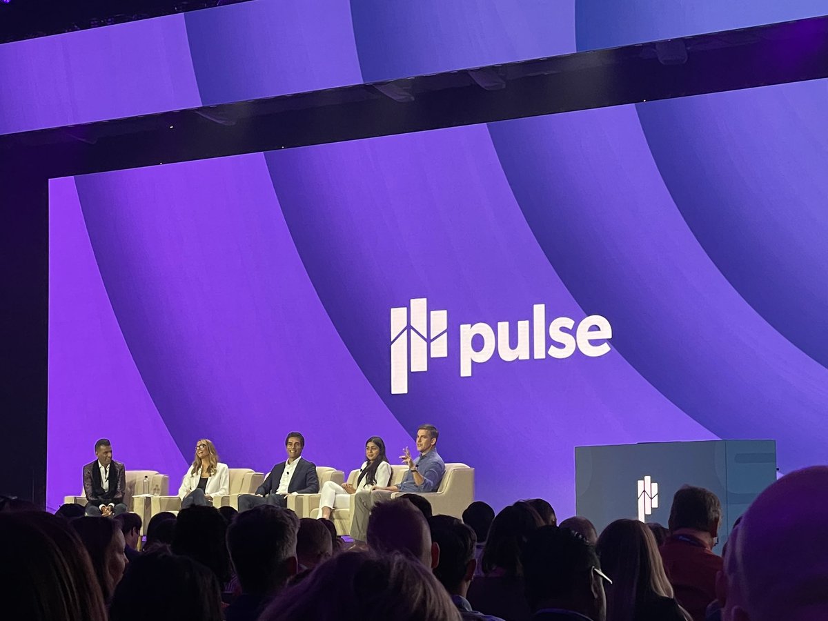 “Complexity is the enemy of scale.” #pulse2022 #GainsightPulse