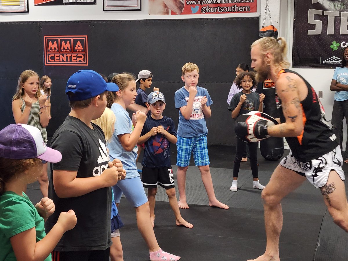 bgcssummercamps's tweet photo. Today campers are out at the Modern Martial Arts Center taking in a kickboxing class! Thank you coach Jesse! OUSS!!

#agoodplacetobe #summercamp  @BGCSaskatoon https://t.co/AxRC63mApG