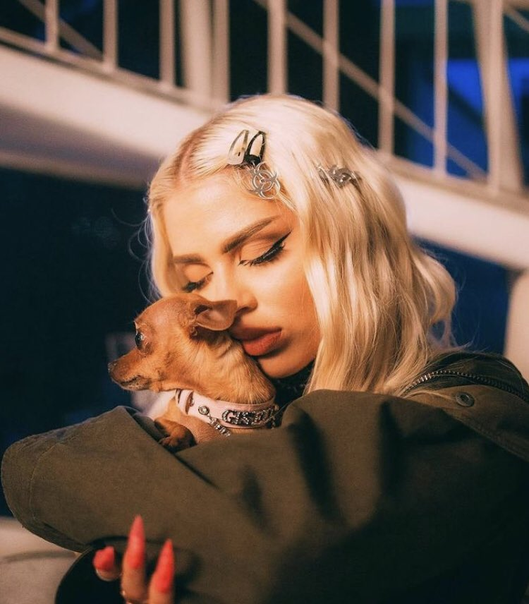 FMermaids_'s tweet photo. 🐶🐚 𝗖𝗮𝗰𝗵𝗼𝗿𝗿𝗶𝗻𝗵𝗮𝘀 • 𝗩𝗮𝗴𝗮𝘀 𝗔𝗯𝗲𝗿𝘁𝗮𝘀.

Se você é uma artista pop e precisa conhecer um novo ambiente para fazer o seu ranking de cachorrinhas favoritas o teu momento chegou. Vai perder a oportunidade de andar com as meninas mais descoladas do momento? https://t.co/UwYef5fVkC