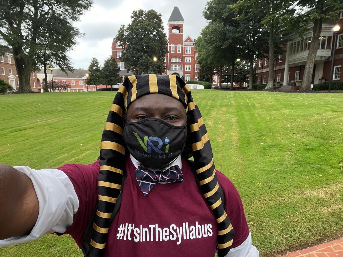 DrVereen's tweet photo. My #JEWEL (7th) year @Morehouse and a celebration of new beginnings. Started in the lecture room where I began this journey greeted by the one and only Dr. JK Haynes and donned my #ItsInTheSyllabus shirt gifted to me by another mentor and friend Dr. Valerie Haftel!! #BIOSCRIBES https://t.co/V7ULj3QVKi