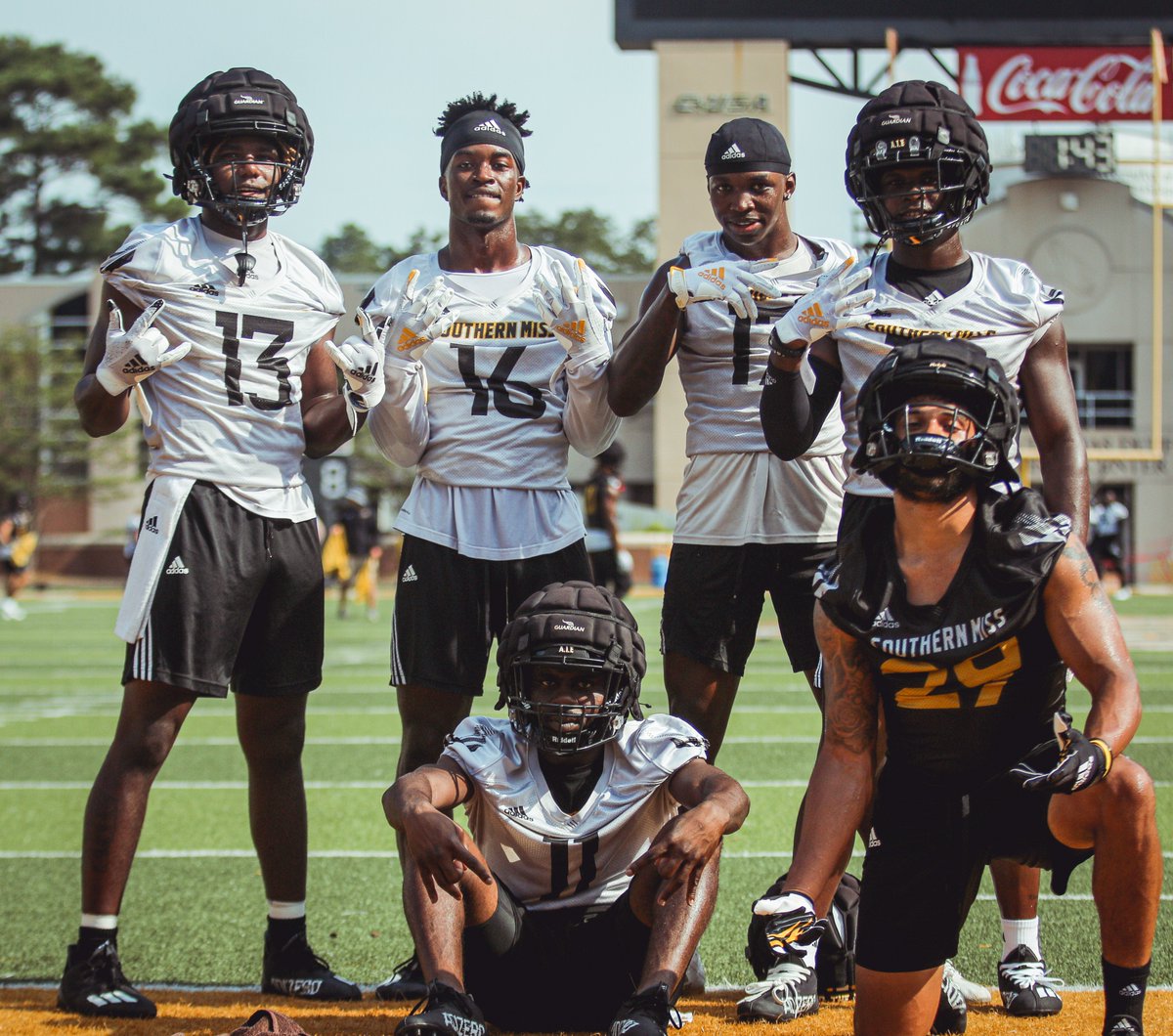 4thStreetSports's tweet photo. We talking about practice 🏈 https://t.co/oHed8pi0Dk
