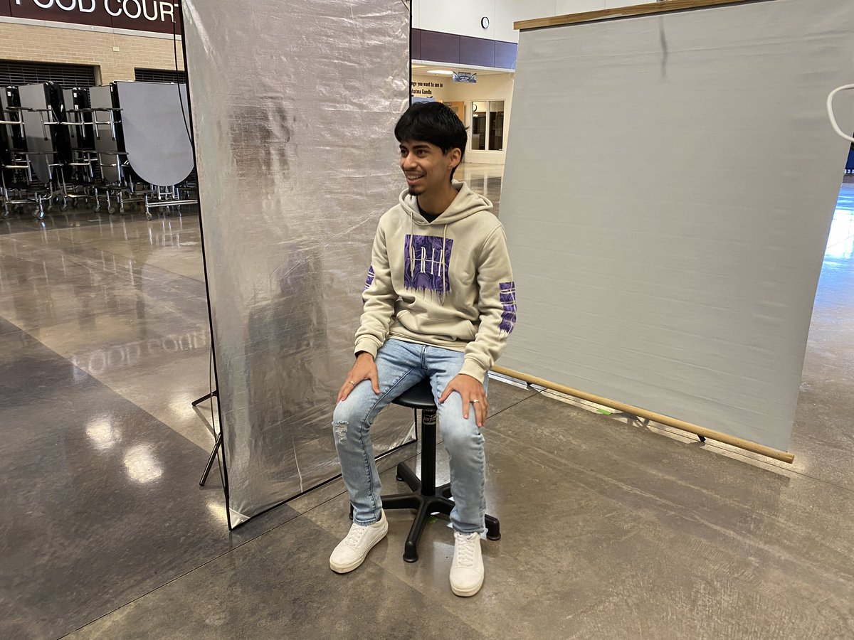 It’s not too late  to come have your picture taken. VIP is here today until 6:00. All students need to have a photo taken for IDs. Seniors make sure you come have a photo taken for your ID, but grad gown yearbook photo info will be coming soon.
#backtoschool #westsidebestside