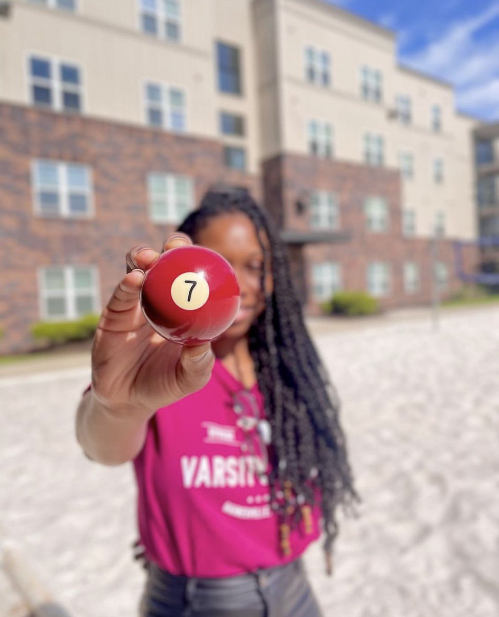 VarsityHouseUF's tweet photo. 🐫 Happy Hump Day, VHG Fam. Who’s ready to move-in this Friday? 👀

🏡 Still searching for housing? Act fact. Only 7 more people can sign for our $1,000 gift card before it expires ⏰ 

Say it with us #LIVEVARSITY https://t.co/hk8xHx5Kjr