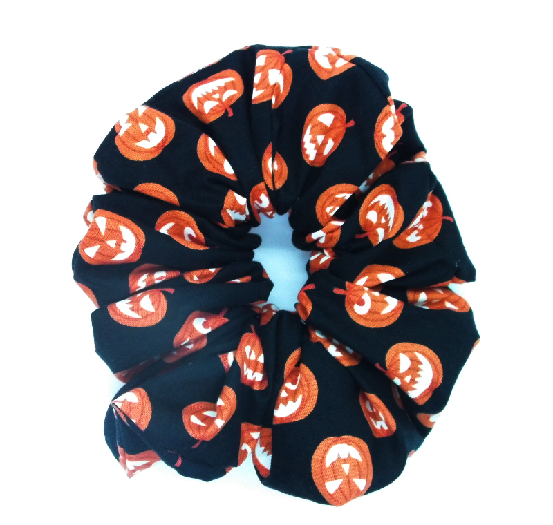 CraftyGenes's tweet photo. Love Halloween? Then my glow in the dark pumpkin mega scrunchie is perfect for you! 
https://t.co/equFO5BUiY
#MHHSBD #MJNWVIP #Craftbizparty #UKmakers #htmp https://t.co/vjiu9kuWiF