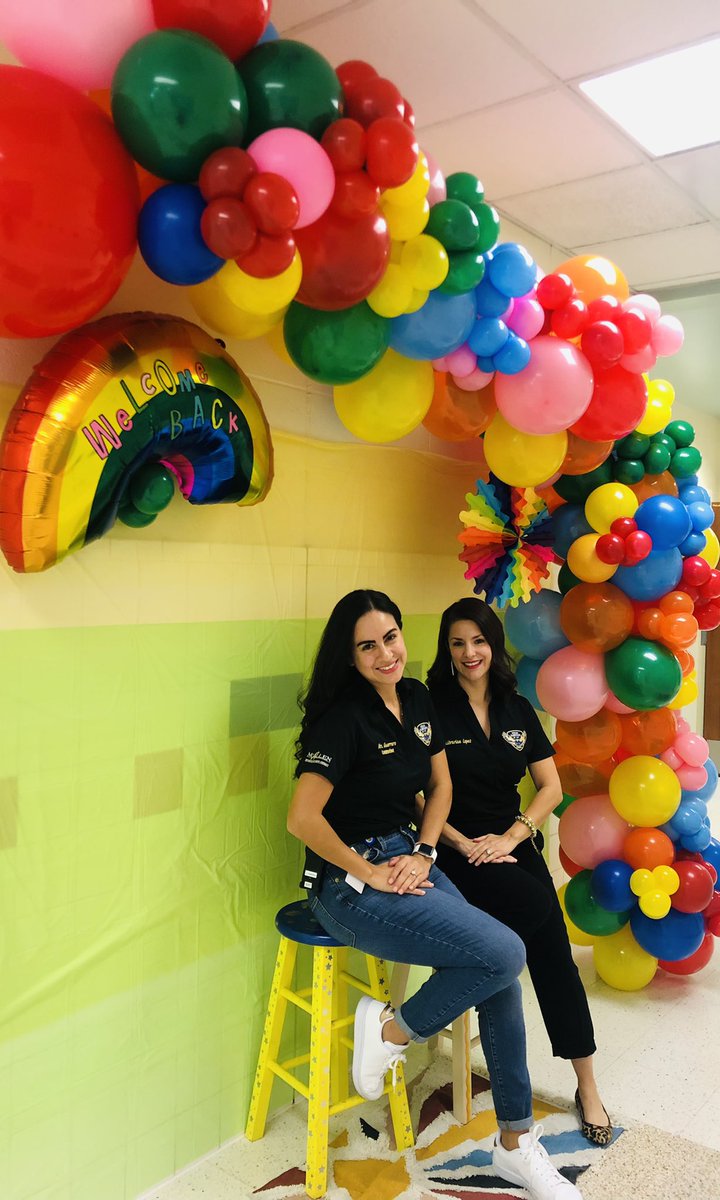 FieldsCounselor's tweet photo. @LibrarianLopez and @FieldsCounselor ready to meet and see our @FieldsFalcons!! #FieldsInspiresHappiness #FieldsFalcons #SoarHigh 
Thank you, 3rd grade for letting us borrow your beautiful backdrop! ❤️🧡💛💚💙 https://t.co/nz95MLmSfO