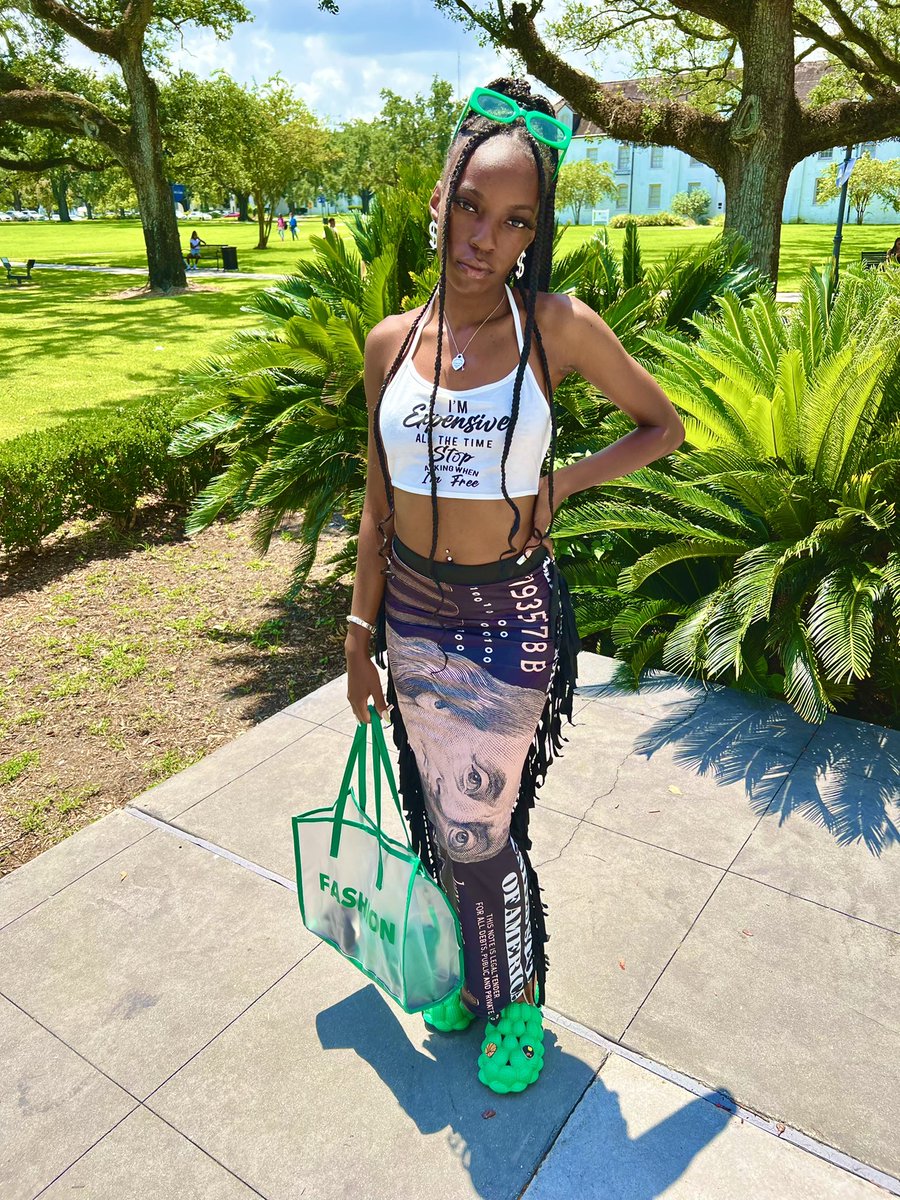 boujeevannah tweet media