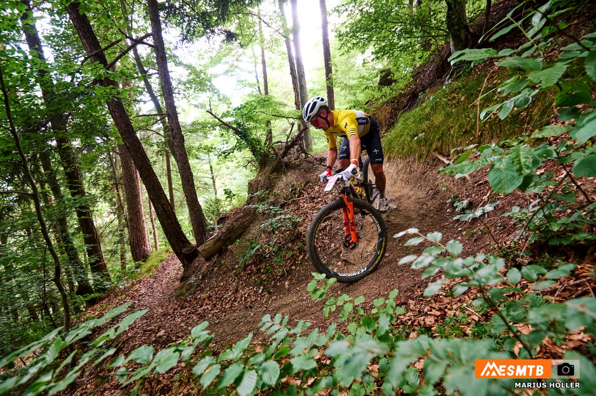 [Foto reportaje] Llega el primer podio español a la SPAR Swiss Epic 2022: esmtb.com/foto-reportaje…