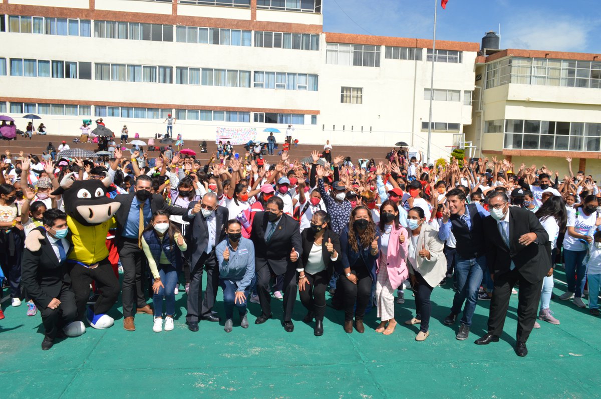U_Mesoamericana's tweet photo. 🏆 Estamos muy contentos de participar en Las Olimpiadas 🏆🥇🥈🥉con Rumbo 🏆  del H. Ayuntamiento de Puebla @PueblaAyto  de la mano de Liliana Ortiz  y Eduardo Rivera @eduardorivera01   gracias Universidad Mesoamericana Plantel Puebla Sur por invitarnos @SMDIF_Puebla https://t.co/7gWgzSuDWB