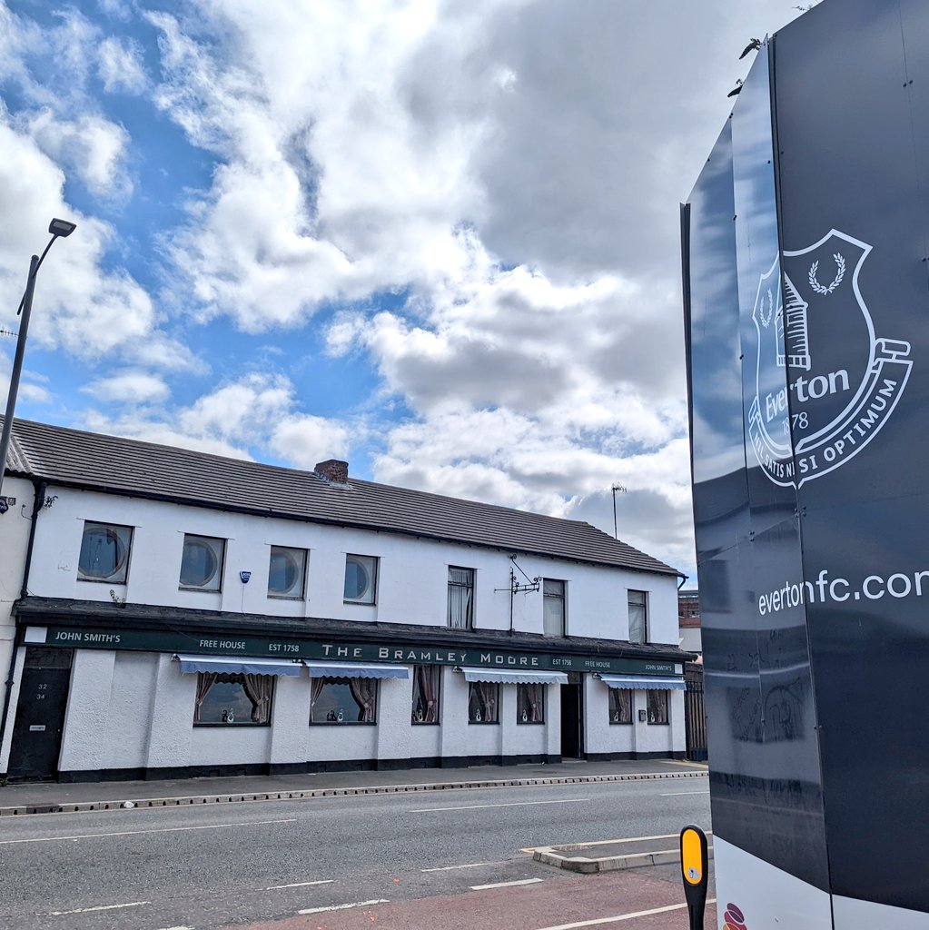 PubBramleyMoore's tweet photo. Good afternoon everyone. 
This is our brand new Twitter account.
Follow for all updates from our pub. 👍🍻 https://t.co/2LvoUUmjB4