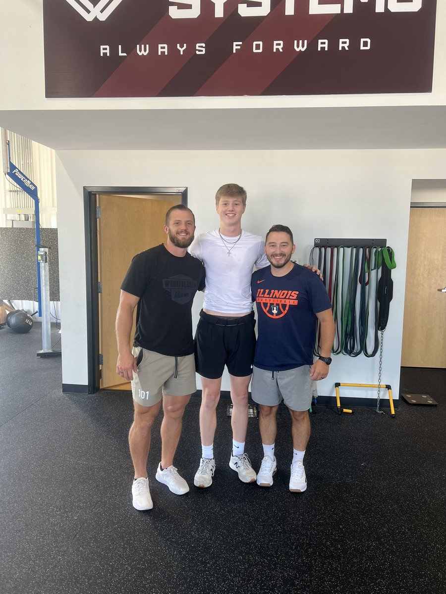 Ethan Willoughby tweet media