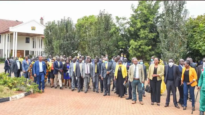 sagam001's tweet photo. President -Elect @WilliamsRuto has started fthe work already. Someone to remind Raila Odinga to start officially his opposition duties, no need to waste time going to courts and yet their case will be dead on arrival.
#RutoRigathi https://t.co/aJ0FAp5rFx