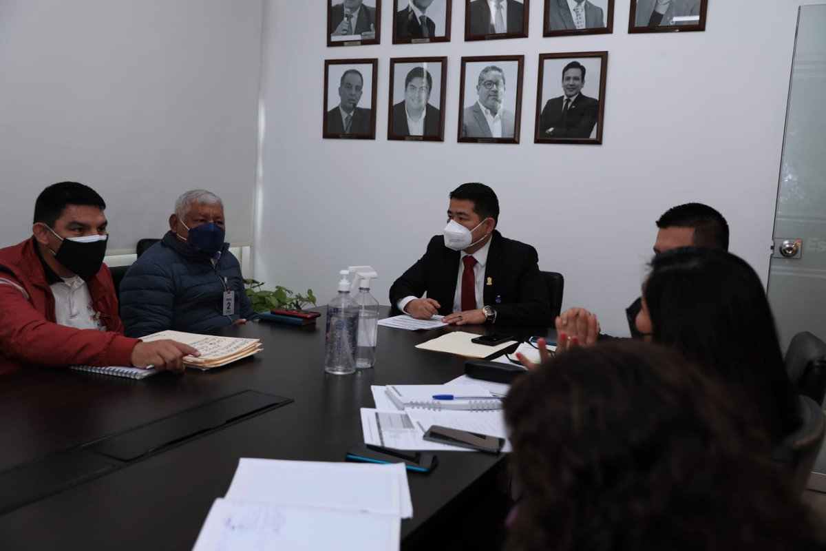 SunafilPeru's tweet photo. 📢[AHORA]
✅ El superintendente @VictorLoyolaD lidera mesa de diálogo con representantes sindicales de la @cgt_peru, #Unicon y #Concremax con el fin de escuchar sus inquietudes y tomar acciones que correspondan dentro del marco legal. 💯 ✔️ 💯 https://t.co/bnrh8JGnSl