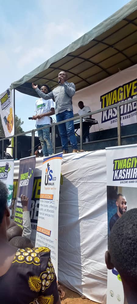 MwalimuSacco's tweet photo. Umwalimu SACCO joined fintech stakeholders in the #TwagiyeKashiresi Campaign held in @Nyamasheke on 12/08/2022. Together with local authorities &amp; fintech stakeholders, we engaged with local residents &amp; merchants on the adoption of cashless transactions.
#GoingCashless #Rwanda https://t.co/bcfli29bRx