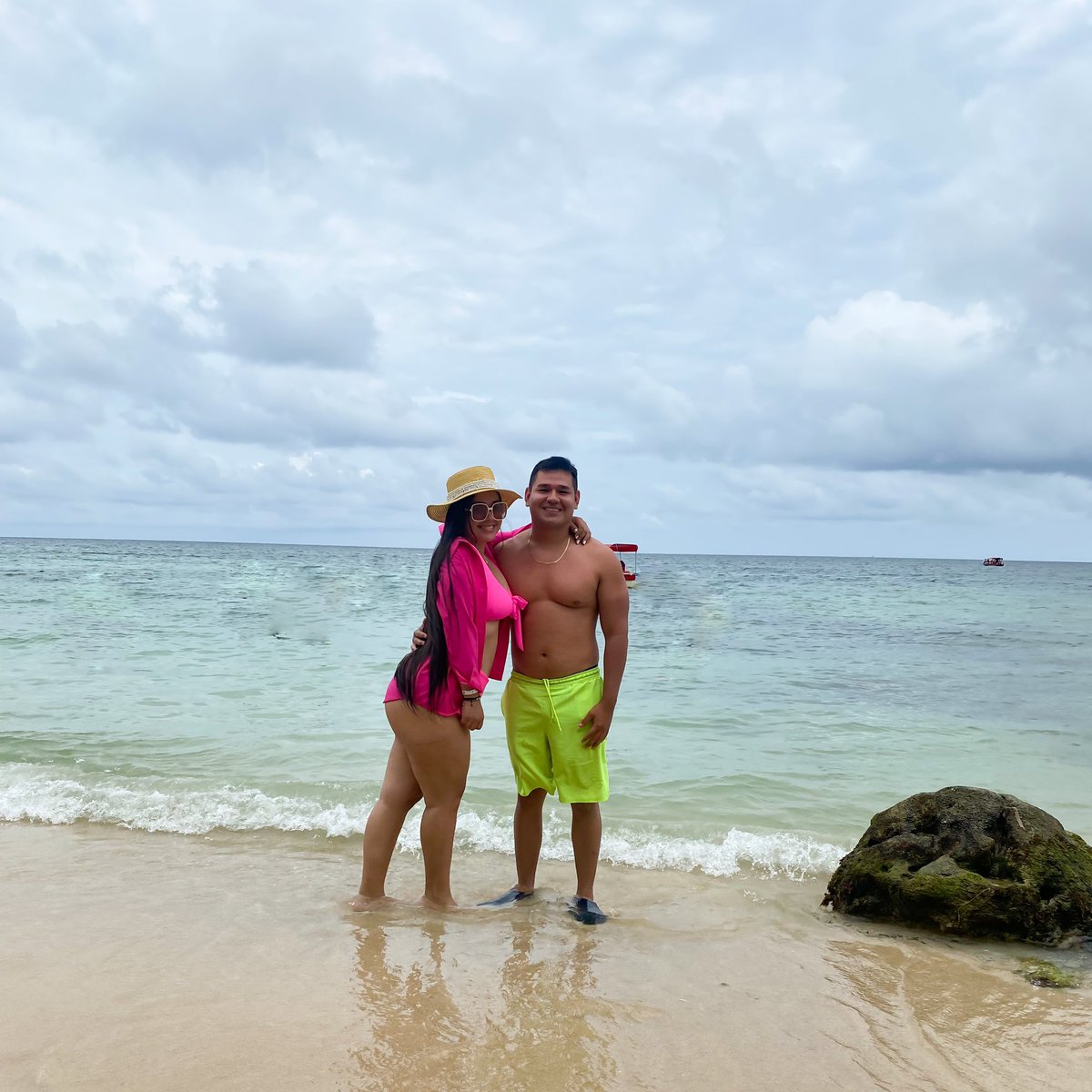 Lauraestefania5's tweet photo. Playita, tu y yo ❣️ https://t.co/KGBBZnV0Ac