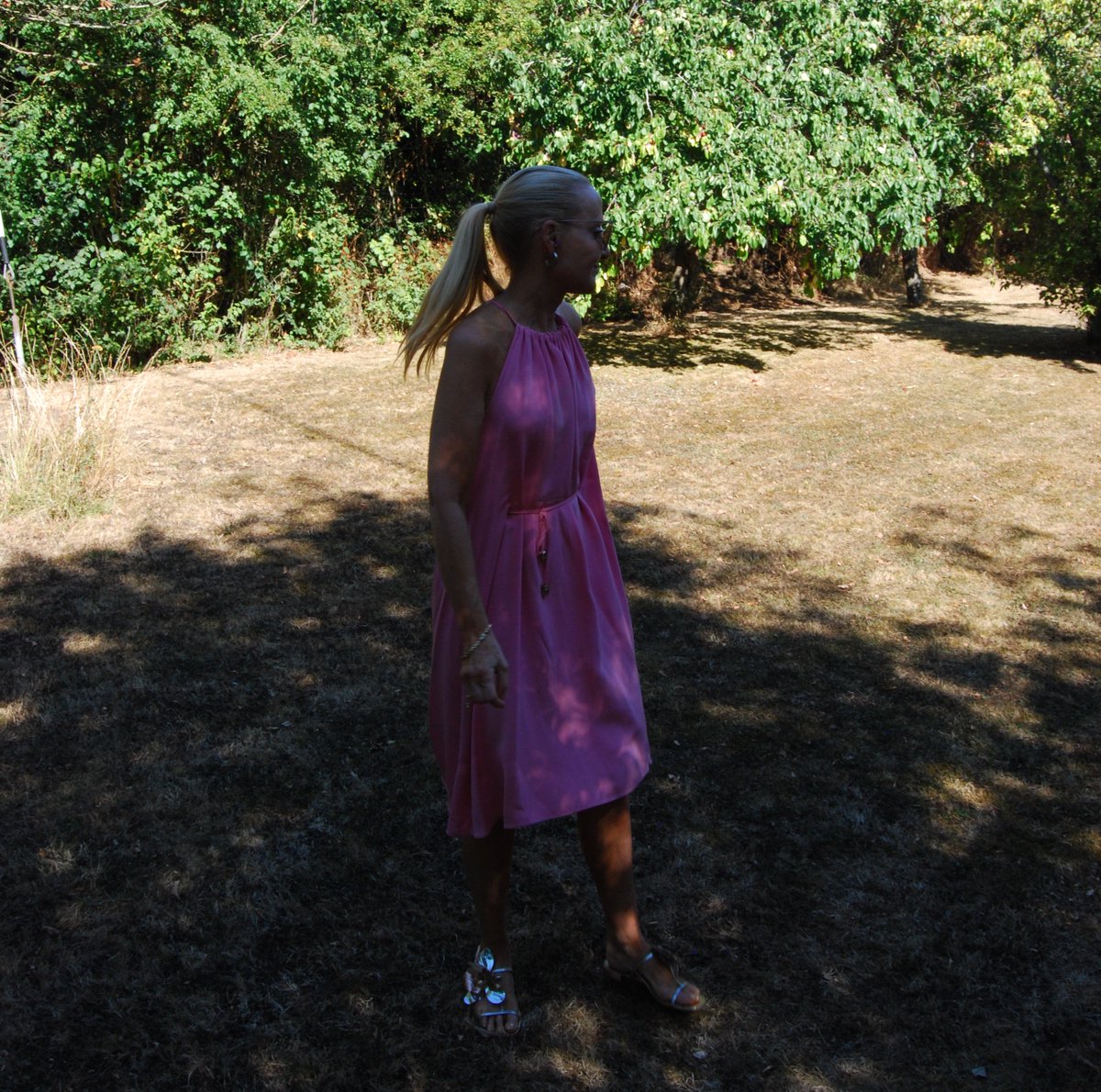 AnuladeOfficial's tweet photo. Just looking for apples in the orchard whilst recording at Apple Tree Studios.
#Anulade #newmusic #recording #music #Appletreestudios
https://t.co/qNFpNahjIg https://t.co/RY2aK6EaI0