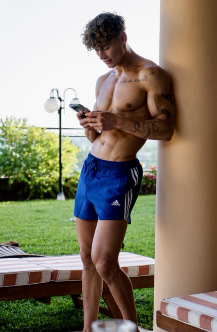 Finding new affairs on Grindr 😈 Subscribe if you want to know with whom I ending 😏➡️ https://t.co/T2K7ugRJD7<a href="/tag/funday"class="tags"><span>#funday</span></a>