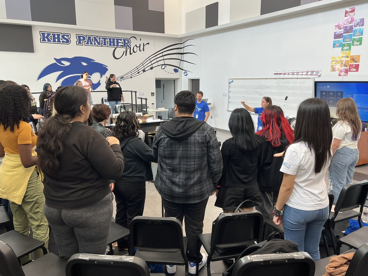 SheldonISDArts's tweet photo. What a magical morning getting know our @SheldonISD @KingHSPanthers fine arts classes and students on their #SheldonFirstDay! #SheldonMagicalMoments https://t.co/0H5T6zGxE9