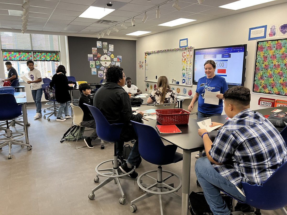 SheldonISDArts's tweet photo. What a magical morning getting know our @SheldonISD @KingHSPanthers fine arts classes and students on their #SheldonFirstDay! #SheldonMagicalMoments https://t.co/0H5T6zGxE9