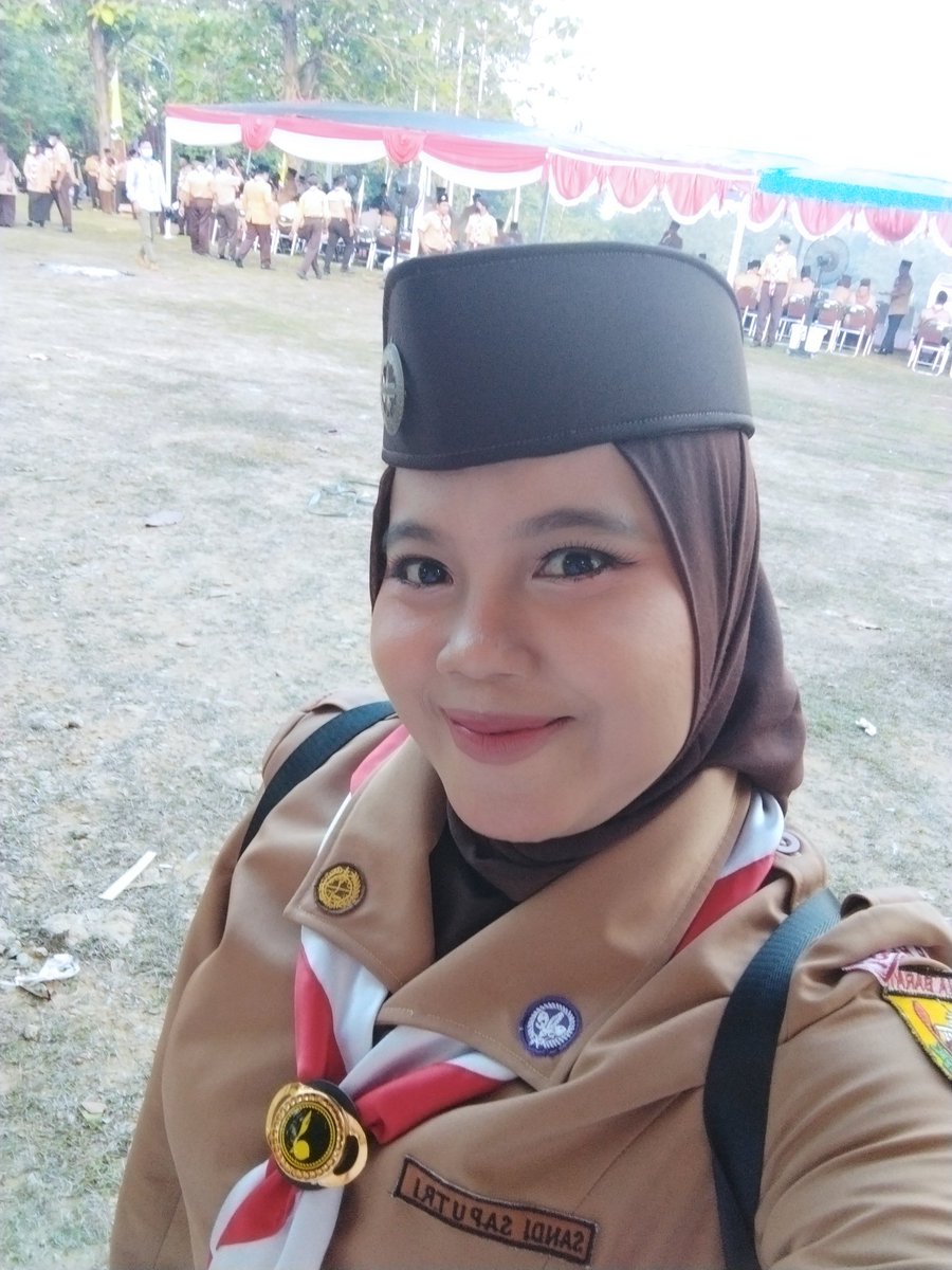 Kuatkan pundak... Kuatkan mental... Ada senyum yang harus tetap terjaga dan tidak pudar...bunda sayang kamu nak...