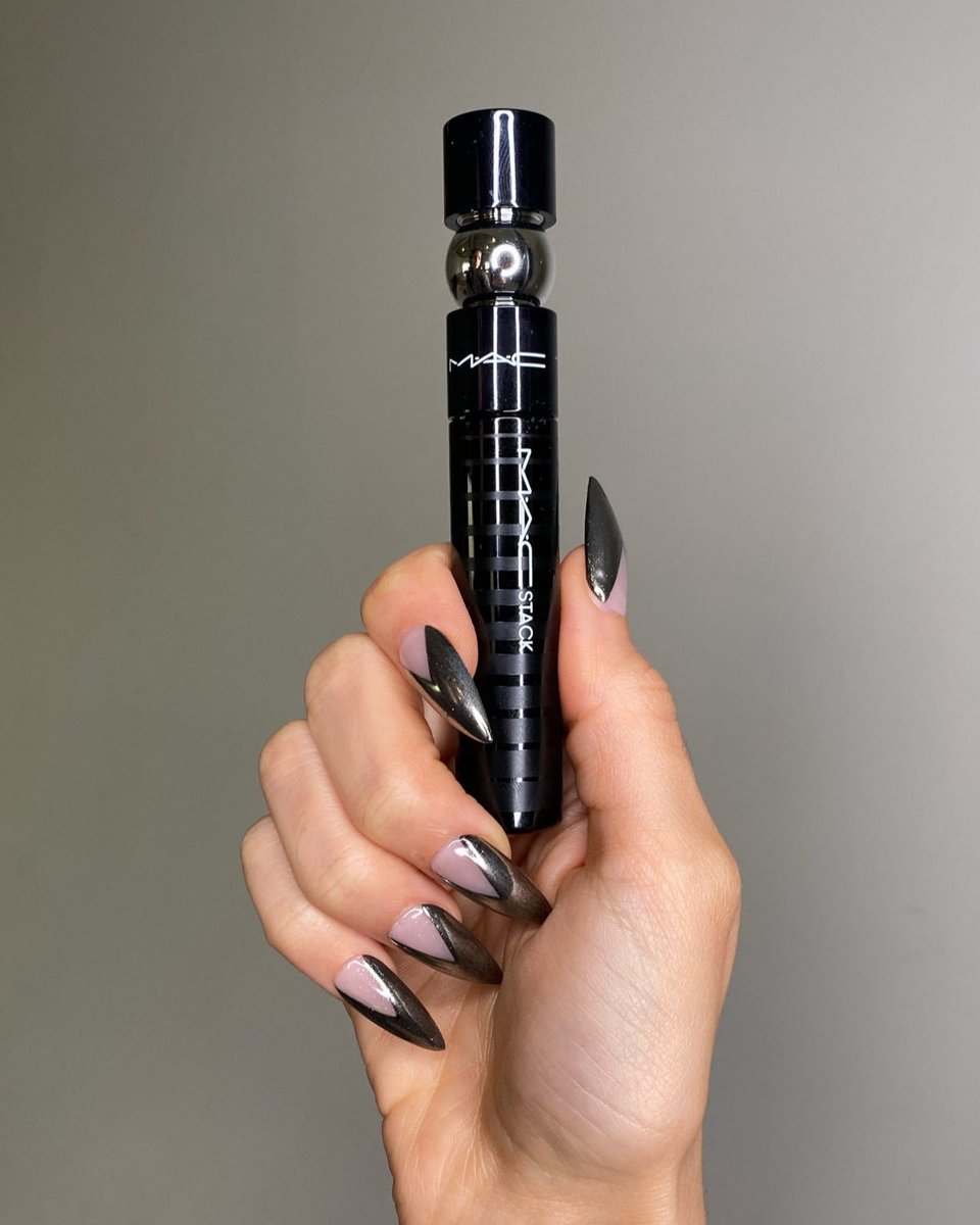 MACcosmetics's tweet photo. ♾️ If it’s not M·A·CStack, send it BACK ♾️! #MACStackMascara
https://t.co/GzHeScymgi https://t.co/KYaCXqIxkA