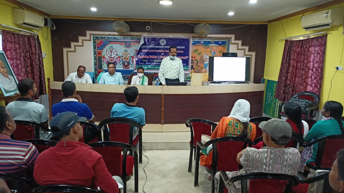 emergency_bls's tweet photo. Today, a "District Level Orientation Training Programme on Lightning Safety and Snakebite Management"has been conducted by DDMA for Master Trainers who will impart training at the community level. #PreparedCommunity #BetterDisasterManagement @osdmaodisha @SRC_Odisha @DBalasore https://t.co/FR3z478qwe