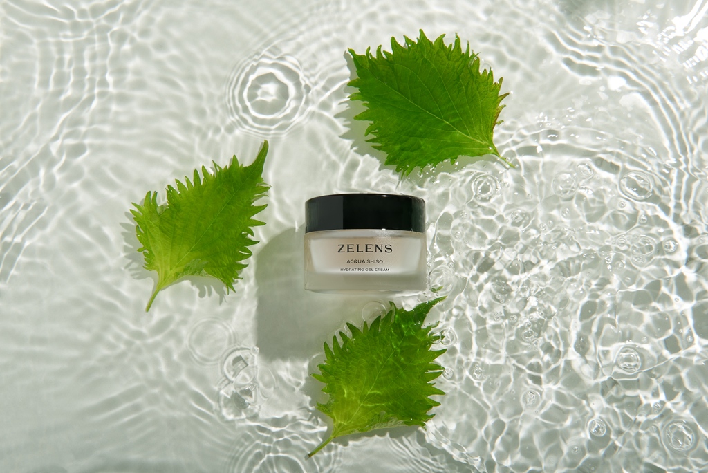 Zelens's tweet photo. Let's talk about Acqua Shiso 💦🌿 ⁠
⁠
Rich in fermented extract from green Shiso leaves, here to deliver water to thirsty skin and soothe sensitivity. 
⁠
Dr Lens uses an extract that shows antioxidant, anti-inflammatory and antibacterial properties: https://t.co/CRh6iyNuFP
⁠ https://t.co/ZEl5V8xZp2