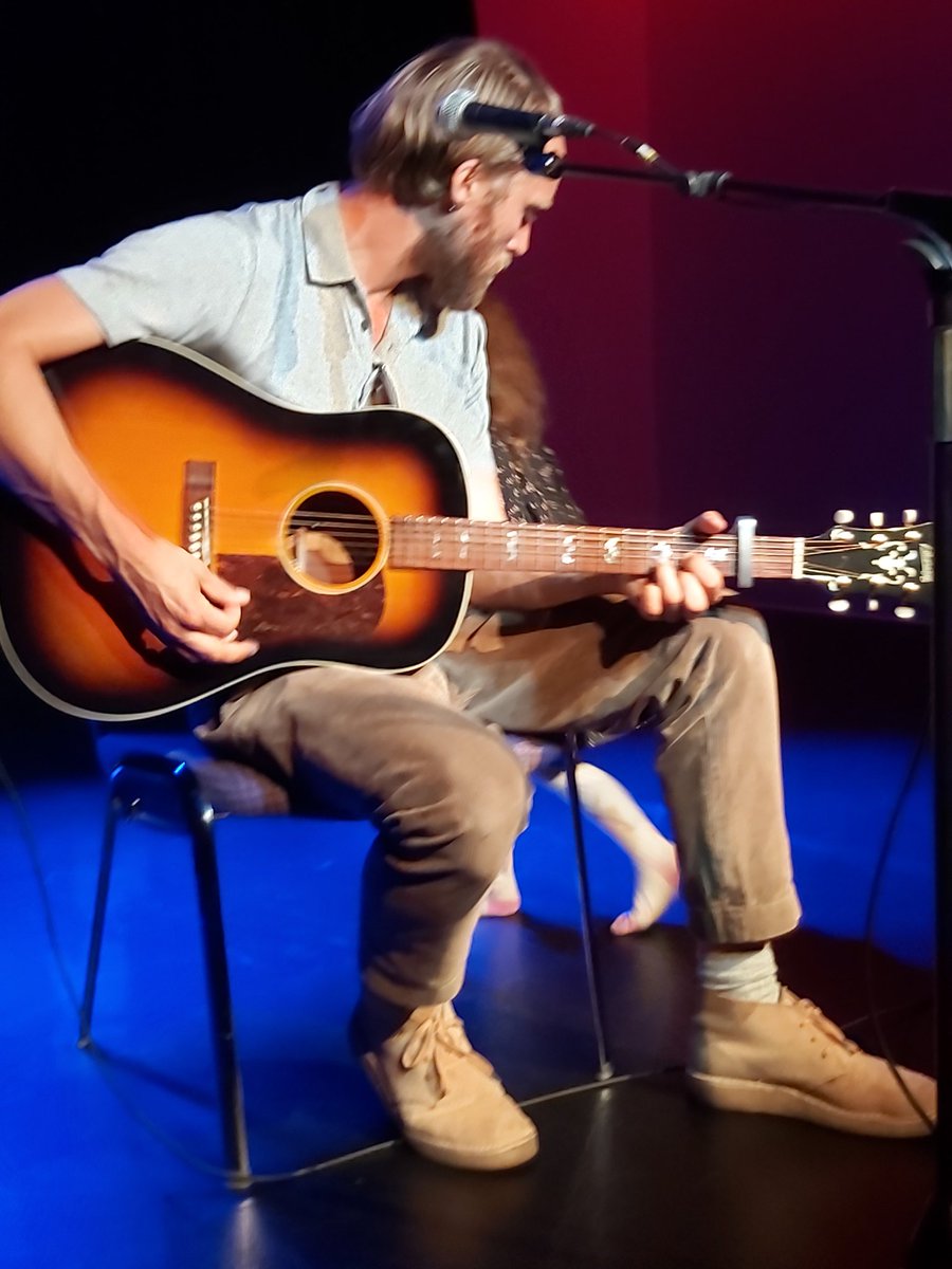 Scaryb's tweet photo. Cute moment at soundcheck with @AdamHolmesMusic at @eicc today. Don't miss the 'best male voice of his generation'! 
Starts tonight, 7pm, runs till Tues. Tkts going fast! 
#folk #roots #music #dadsrock https://t.co/lAnncnaxes