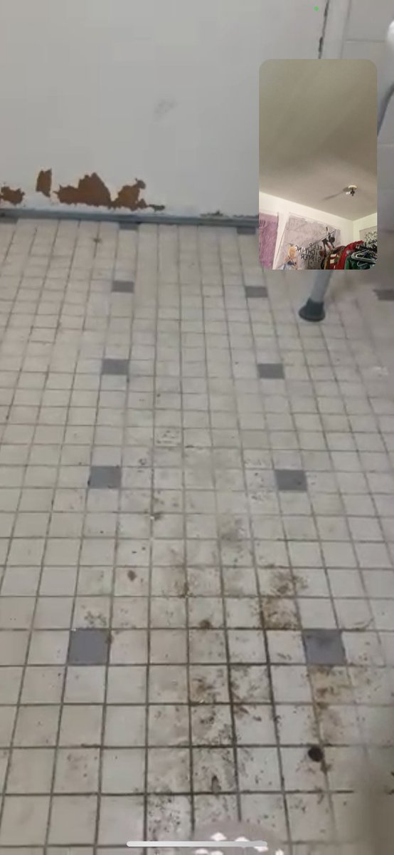 Tyeakia's tweet photo. @Bethesda_Proj 
Bethseda homeless project 
1917 Oxford St North Philly
Is ABUSING the Elderly Handicapped Homeless residents  unsanitary conditions theft of socks T shirts by staff  verbal abuse starvation bedbugs COVID-19 Please investigate https://t.co/7LotEN5HXf