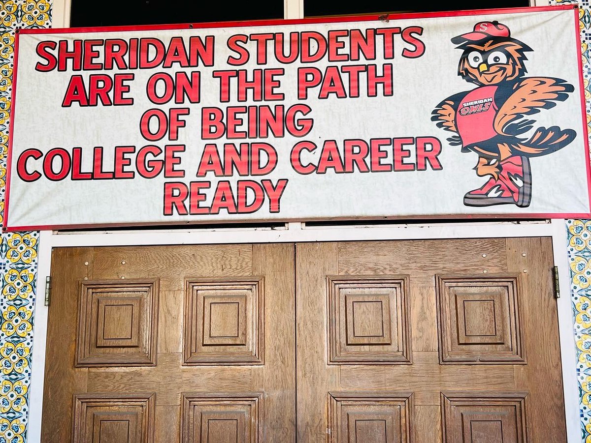 LASchoolsEast's tweet photo. #SheridanStreetElementarySchool students are excited to be back in school, and Principal Saldaรฑa and cafeteria staff are working together to meet their needs. Go Owls!
#FirstWeekOfSchool #ReadyForTheWorld #CommittedToStudentSuccess https://t.co/Sit3Urq01D