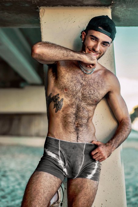 What's your favorite part about this photo? &hearts;️ Retweet if I turn you on 🌹 https://t.co/rFEejco8Lc https://t