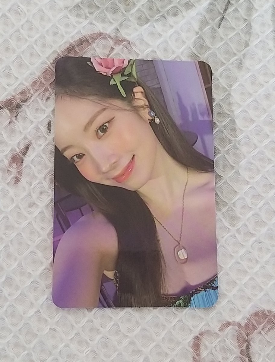 twice dahyun satis

hasarsiz taste of love dahyun 40 tiel 

odeme:iban/papara
kargo:gardrops