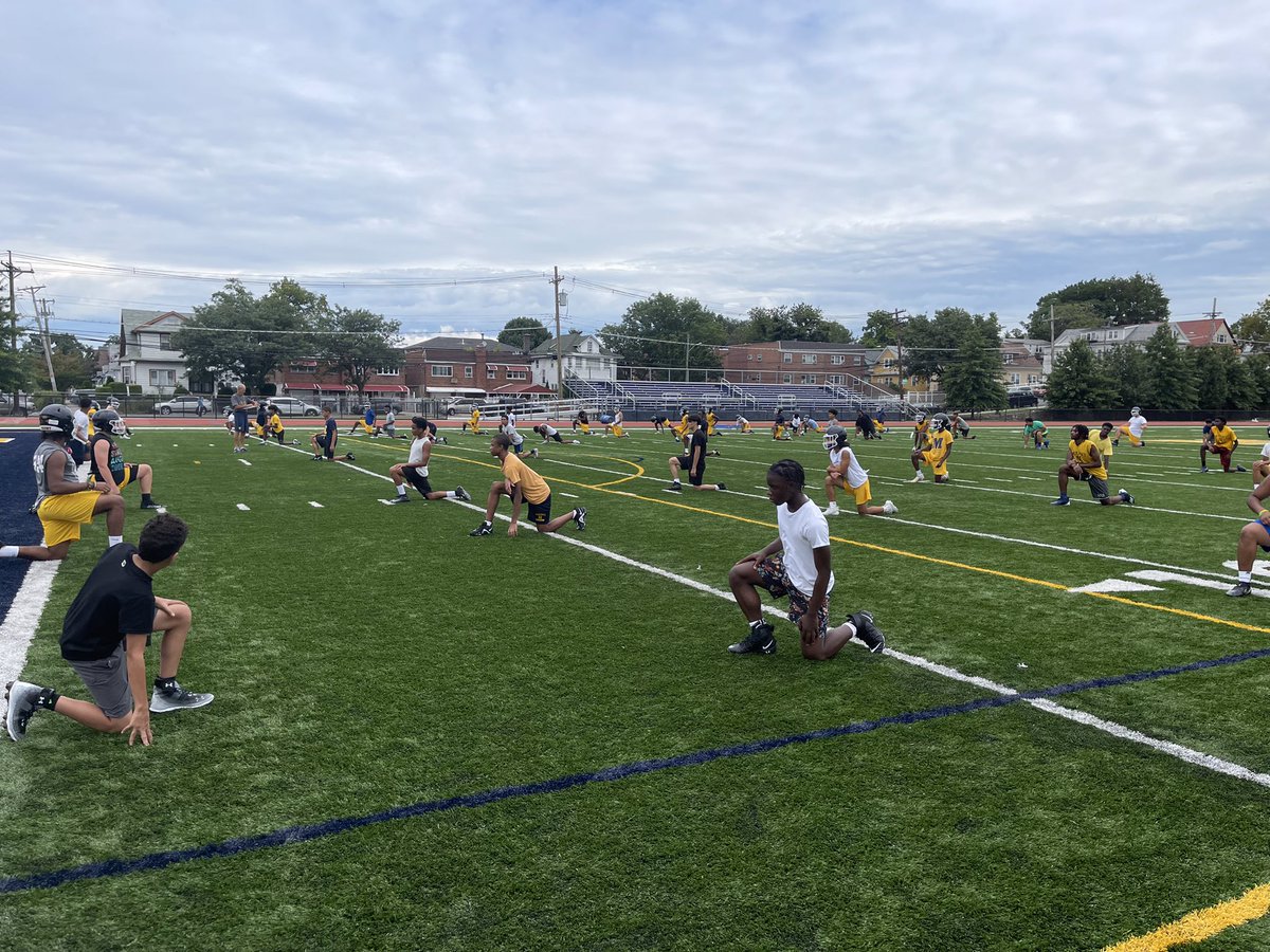 MountToday's tweet photo. 🤩It’s officially #footballseason! #LetsGoMount https://t.co/xn4h7qesbg