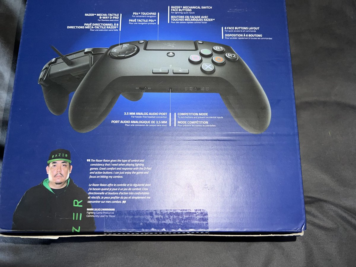 RetroDAWW's tweet image. Dang, bought the Razor Raion and just noticed the man himself @MarkMan23 was on the back. Gotta good feeling about this pad. First time buying an actual Fighting Pad