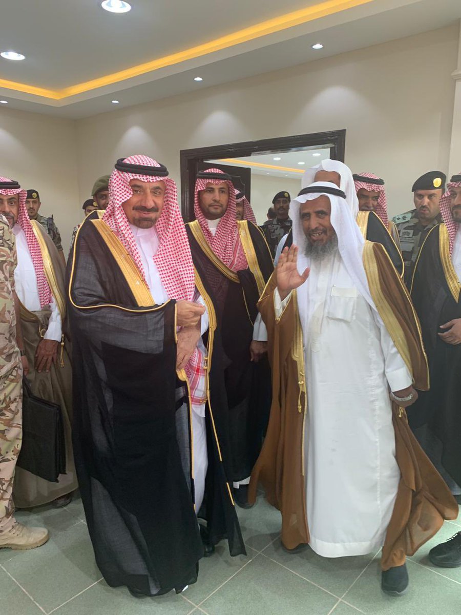 NajranToday's tweet photo. رفع شيخ قبائل آل محمد بن ليث الصيعر الشيخ سليمان بن جربوع الصيعري، باسمه ونيابة عن قبائله يبارك لصاحب السمو الأمير جلوي بن عبدالعزيز بن مساعد
بمناسبة الثقة الملكية بتمديد خدمته أميراً لمنطقة #نجران. داعياً المولى أن يمده بالعون والتوفيق. https://t.co/RumGYhY1zV