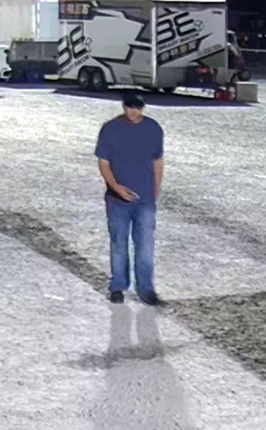 LoganWagner_'s tweet image. “ SHARE SHARE SHARE “ $500 REWARD 
Racing community please SHARE this post and help us find the criminal who stole over 5k out of my t-shirt trailer and attempted to break into multiple other trailers at Knoxville. The racing community has strength in numbers and we together