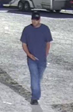 LoganWagner_'s tweet image. “ SHARE SHARE SHARE “ $500 REWARD 
Racing community please SHARE this post and help us find the criminal who stole over 5k out of my t-shirt trailer and attempted to break into multiple other trailers at Knoxville. The racing community has strength in numbers and we together