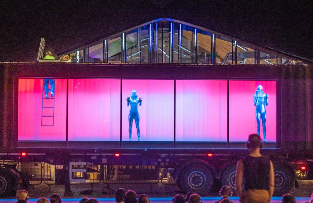 TheStage's tweet photo. An out-of-this-world experience has landed in London!
Discover #FutureCargo by @REQUENBERG, the sci-fi spectacle combining binaural beats and other-worldly beings in an epic night out.
📆 August 18 - 20
📍 @kingscrossN1C
🎟️ https://t.co/ZSiwLpdVJv
@ThePlaceLondon #Ad https://t.co/4qbtkMt0bg
