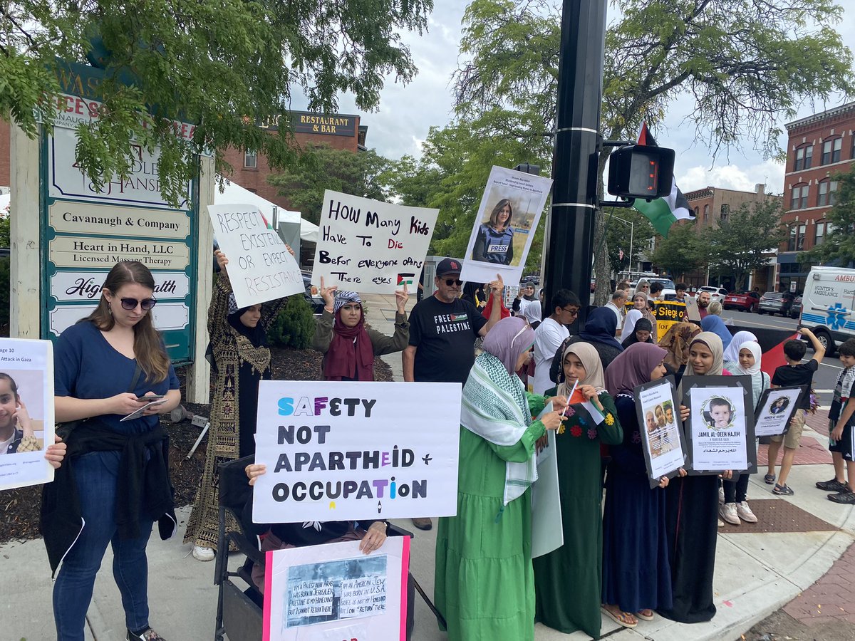 #freepalestine #freegaza - 49 dead, hundreds wounded from Israeli bombs in Gaza. 
*End the occupation! 
*Cut US aid to Israeli! 
*Free democratic and secular Palestine!
