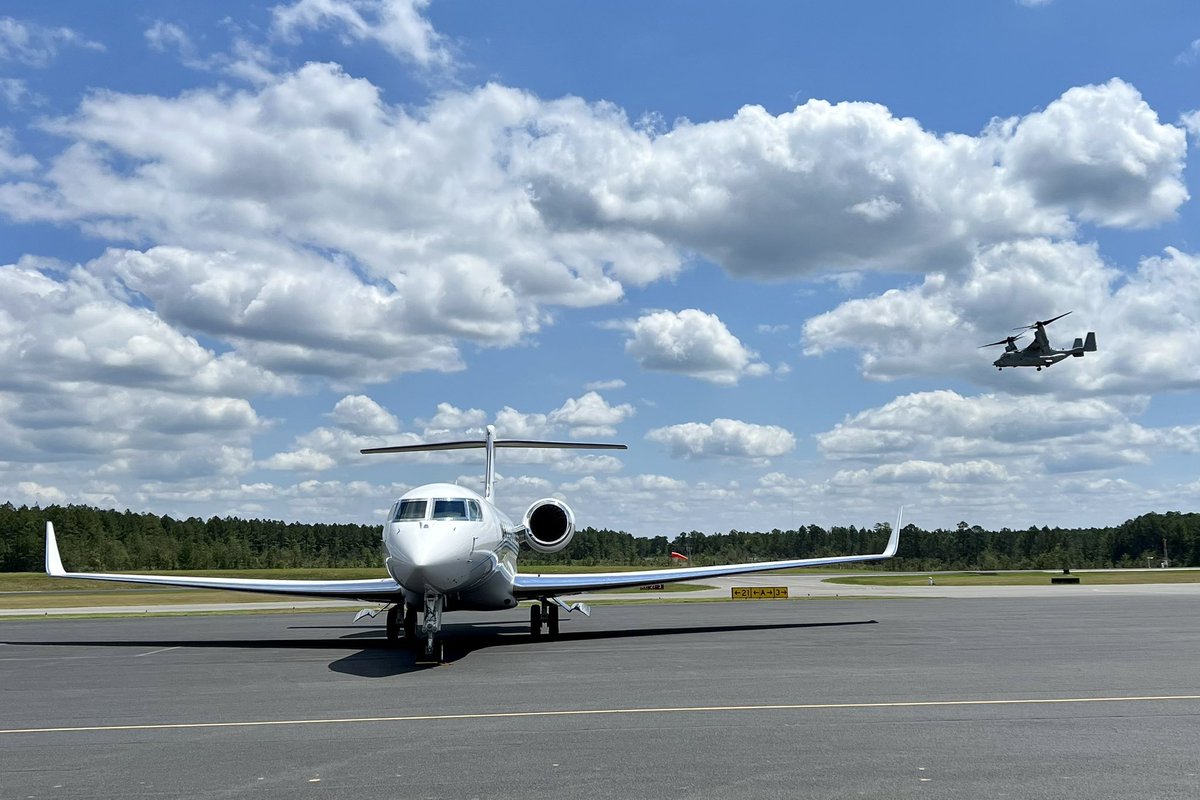 RaleighExec's tweet photo. Plenty of activity today at Raleigh Exec! As your Gateway to the Triangle, we’re always happy to welcome corporate, military and recreational pilots and passengers to our region.

#RaleighExecScenes #RaleighExec #TriangleDelivers #TriangleRegion #ResearchTriangle #KTTA https://t.co/Z0hIVVXcyk