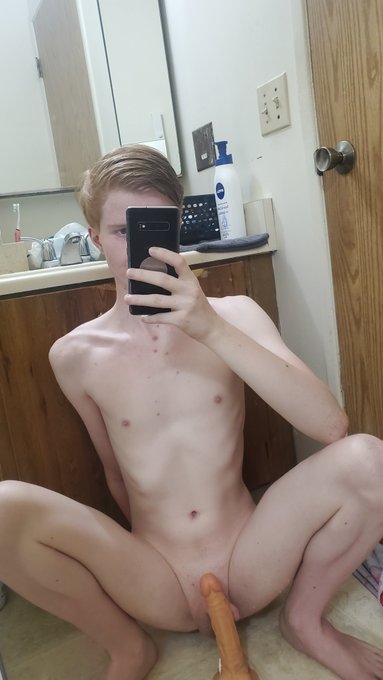This twink is about to have a fun time! ??? https://t.co/cRM0poi1VQ