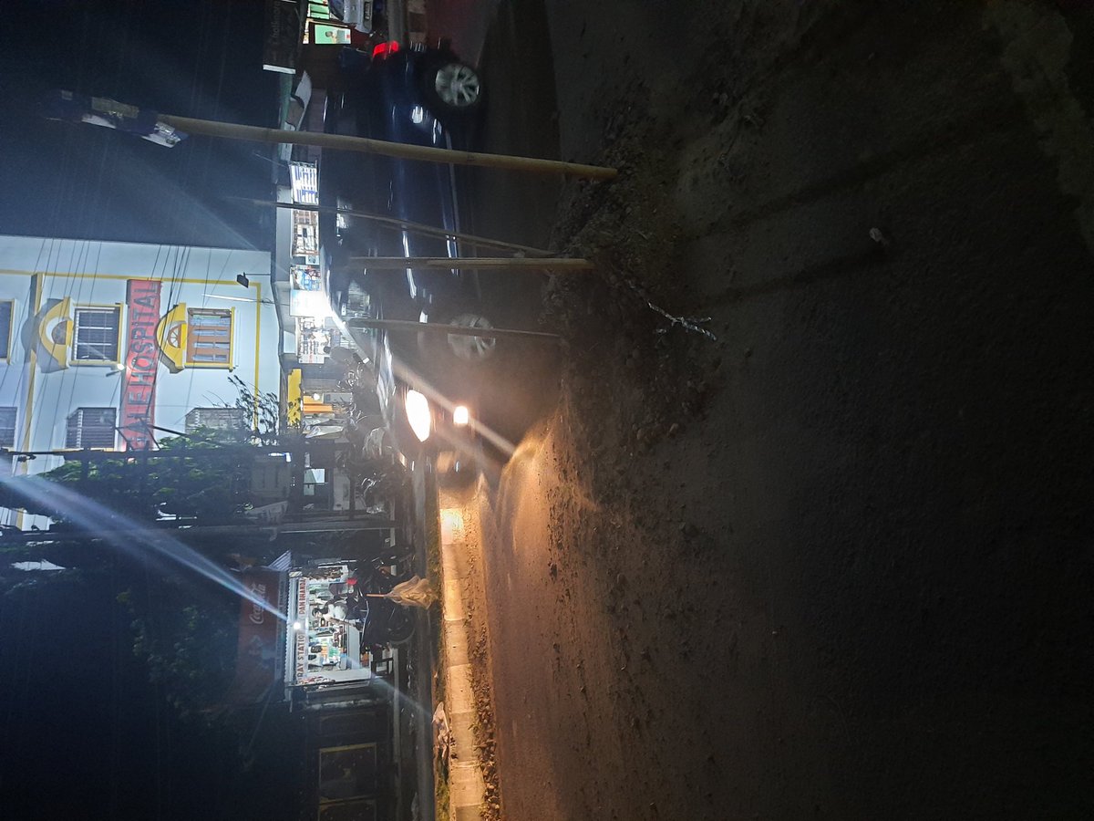 Briti1's tweet photo. @dccachar @CMOfficeAssam @EngineersAPWD @himantabiswa @PMOIndia @drrajdeeproy
@M_Lekhi  More than one month in SMC Road Silchar infront of Nighgingle Hospital...Serious condition of road...PHE cut the road..not repaired. https://t.co/P10imJHLun