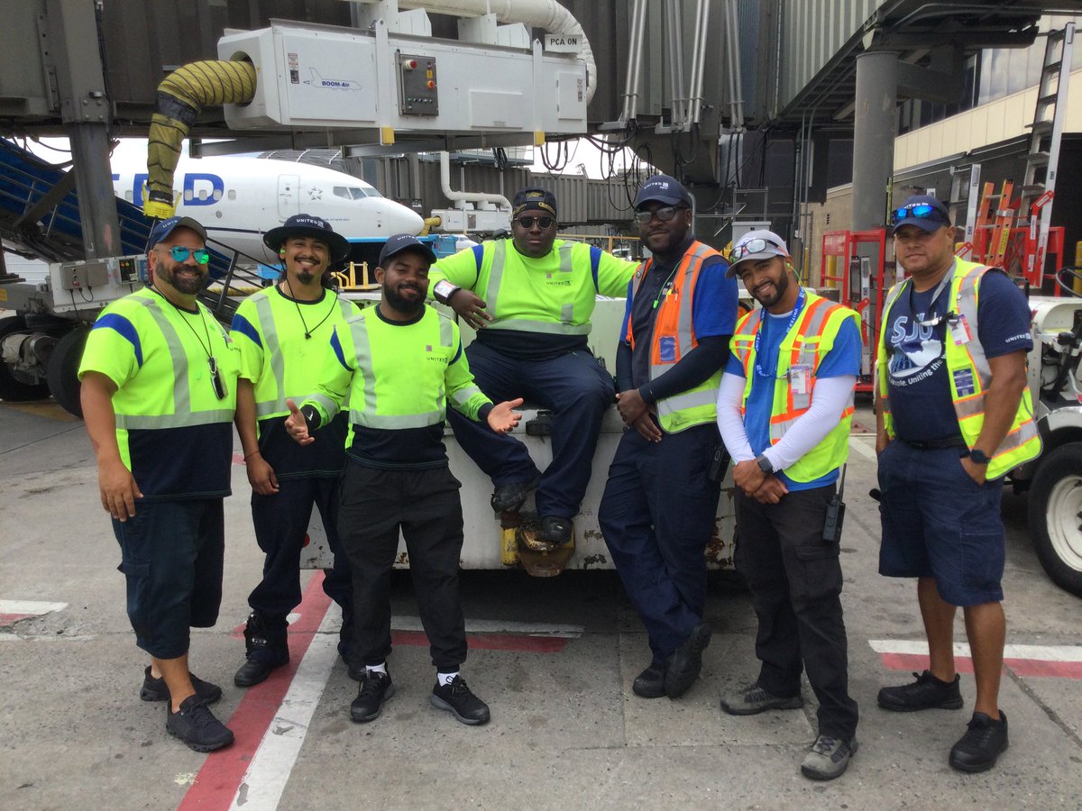 HatterGlad's tweet photo. Core4 gates are a gateway for New Hires to learn the TCI Metrics playbook &amp; form great relationship as so many of us have done through the years #GoodLeadsTheWay @MikeHannaUAL @rodney20148 @KevinSummerlin5 @UA_Ramp_Proud @csarkari @BsquaredUA @Davidwi97357603 @SalangaJ https://t.co/3lgVPbSC1D