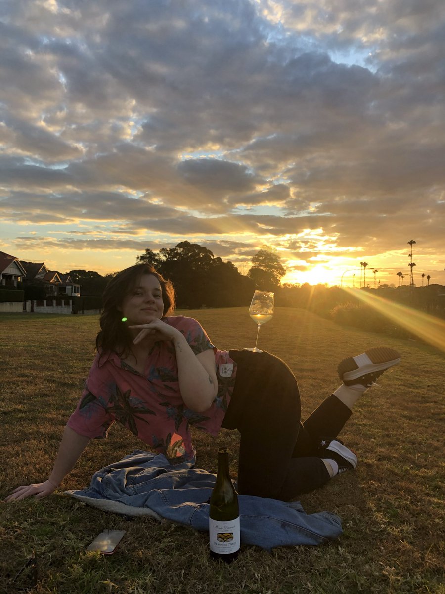 _THHIA's tweet photo. Atardecer con vino y #culaso #assworship https://t.co/xvWecnfTkY